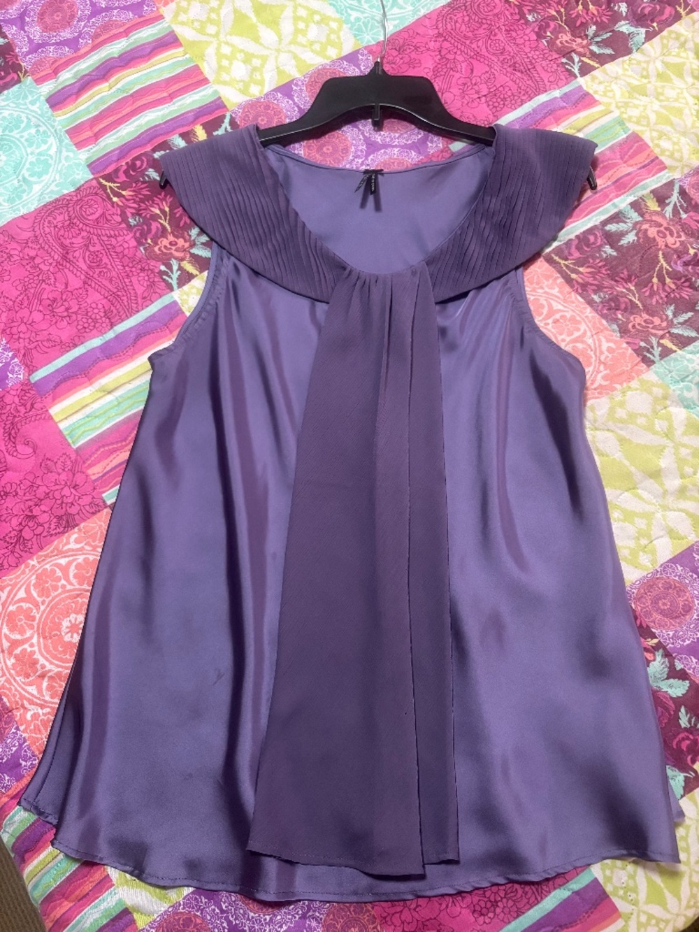 Lapis Sleeveless Blouse With Pleated Collar